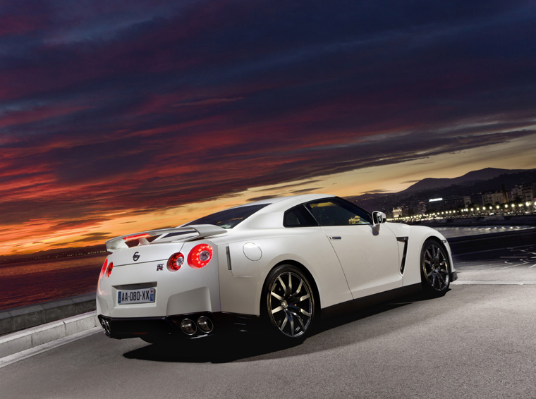 2011 Nissan GT-R Picture